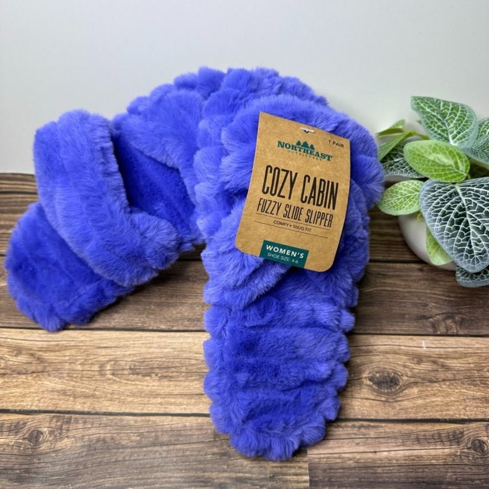 NWT Northeast Outfitters Cozy Cabin Fuzzy Slide Slipper Womens Size 4-6 (Purple)